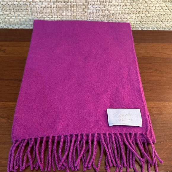 2019 Coach Fuchsia Cashmere Blend Fringe Muffler Scarf